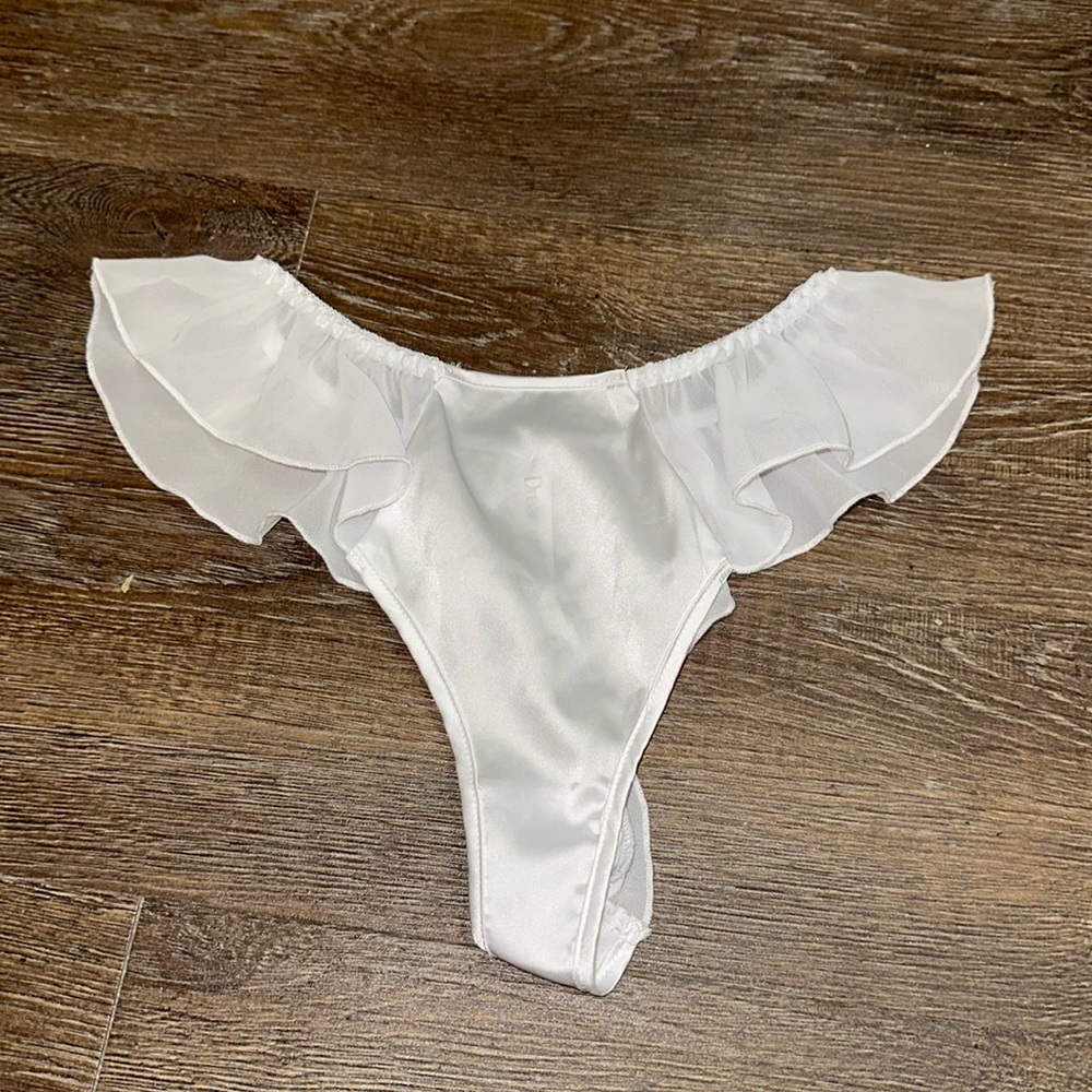 NWOT sheer ruffle white panty